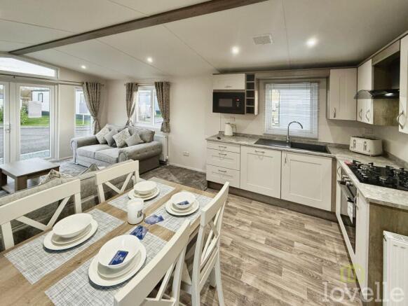 Living/Kitchen/Dining