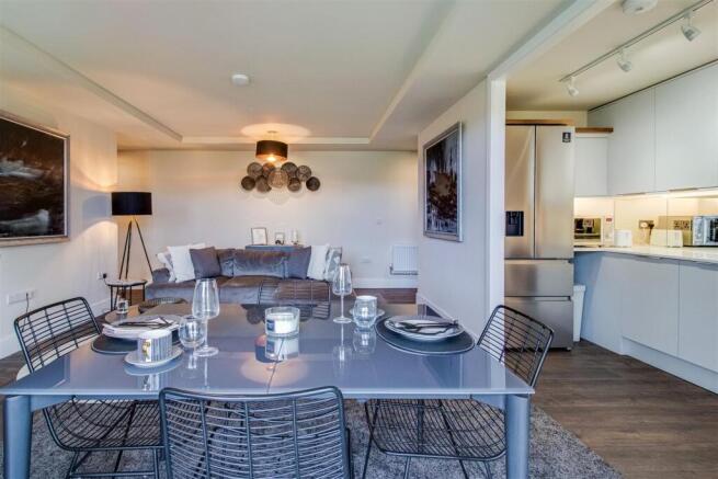 2 bed Ground Flat for sale Image 9