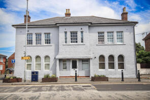 Flat 1, Dickens Court, Station Road, Tonbridge TN12 0QH