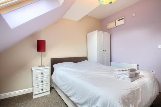 2 bed Flat for sale Image 10