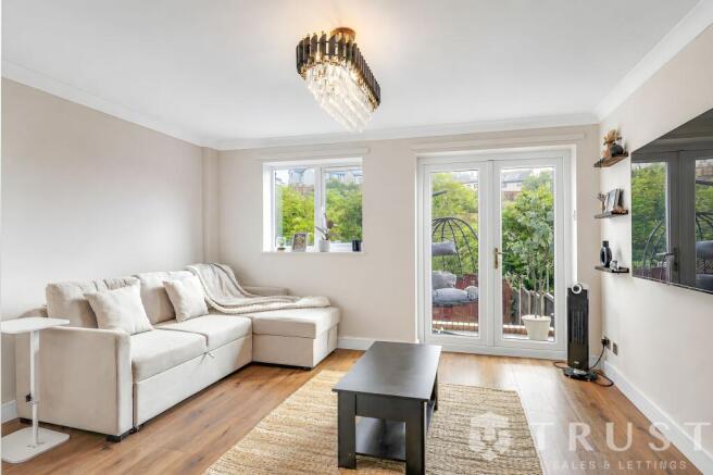 2 bed Semi-Detached for sale Image 8