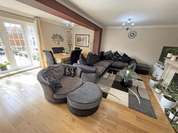Living room A2.jpg