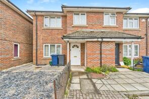 21, Cookham Close, Southall UB2 4PG