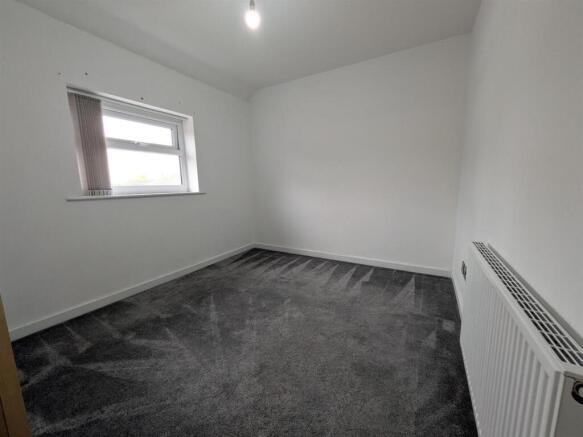 3 bed Semi-Detached to rent Image 10
