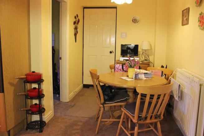 BREAKFAST KITCHEN