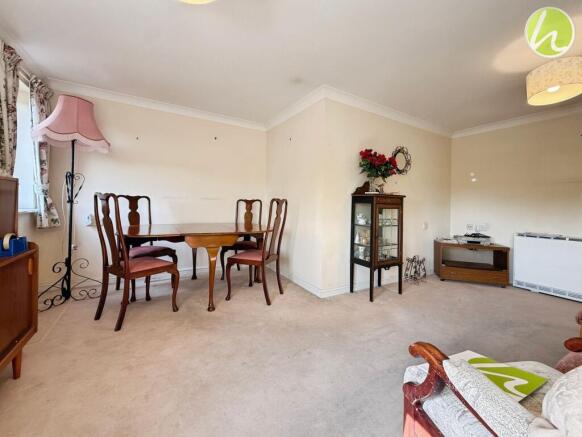 Living Room/ Dining Area