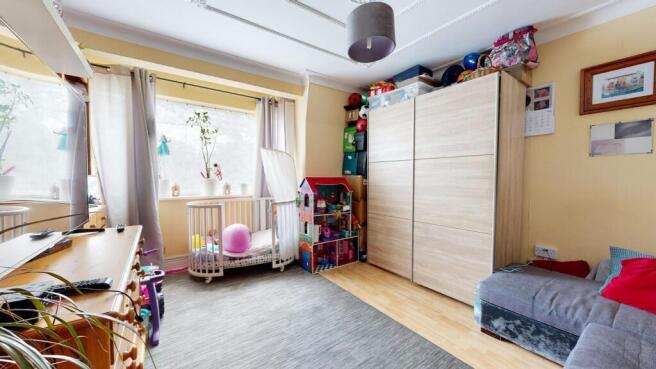 6-Clifford-Court-living.jpg