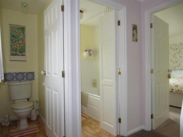 Photo 11
