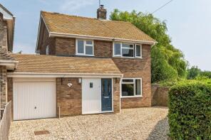 96, Fosseway Avenue, Moreton-in-marsh GL56 0EA