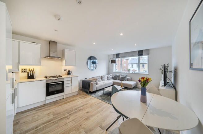 1402244-10-6973b0...