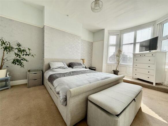 6 bed Semi-Detached for sale Image 12
