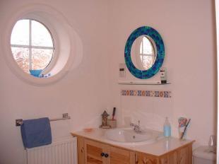 Family bathroom/wc