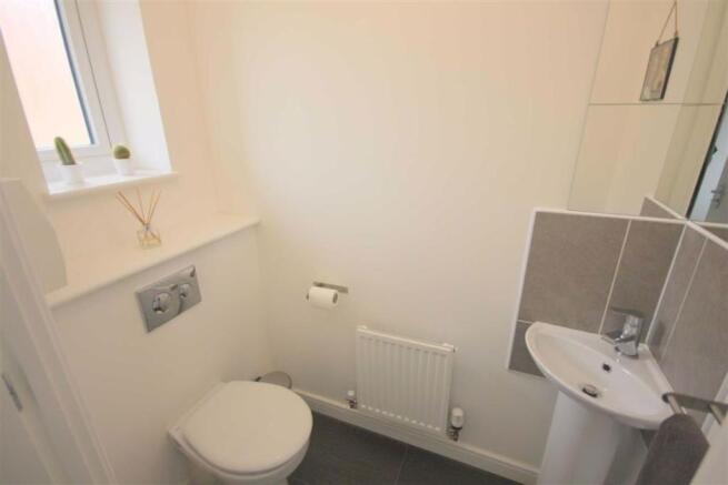 CLOAKROOM / WC