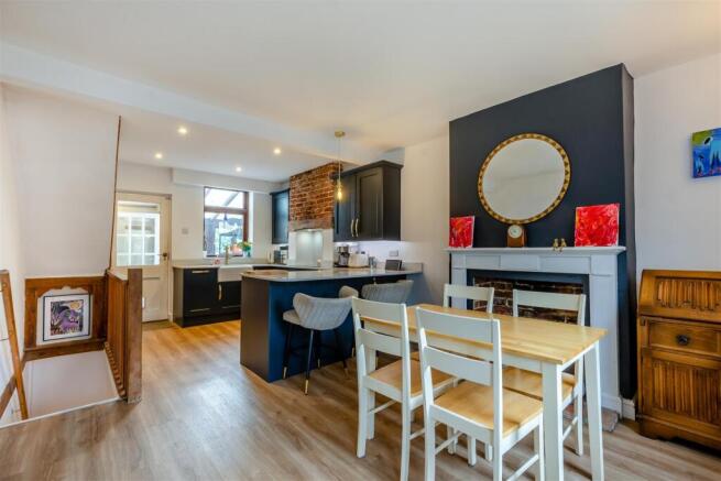 8705005-interior08.jpg