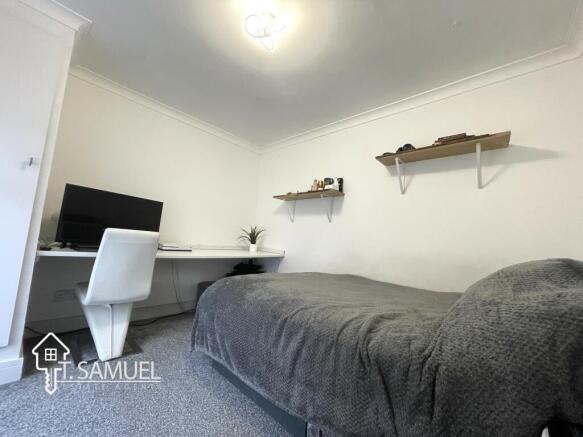 Bedroom1B.JPG