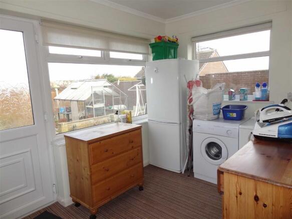 SUN ROOM/UTILITY