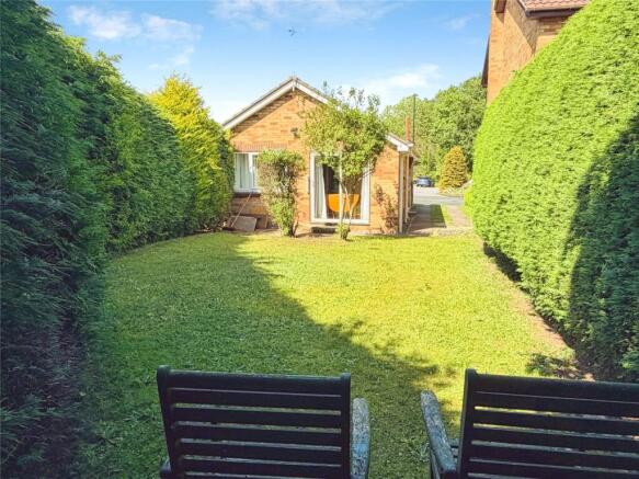 2 bed Bungalow for sale Image 12
