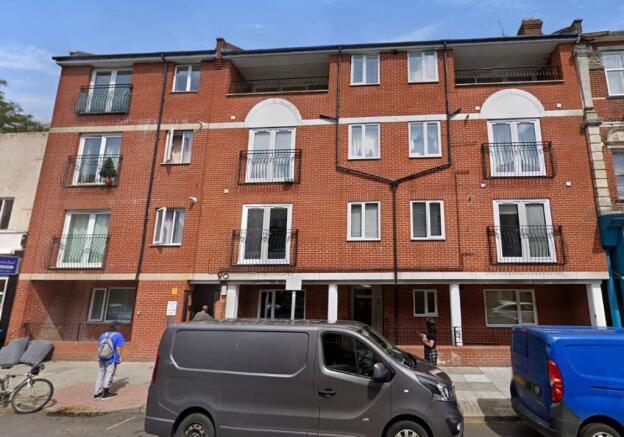 2-bed flat on Flat 8 43-45, Elm Grove, Southsea, City of Portsmouth, PO5 1JF, £80,000