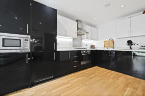 Flat 5, 13 Libra Court, Zodiac Close, Edgware HA8 5FG