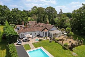 Fairfield Lodge, Hollybush Hill, Slough SL2 4QN