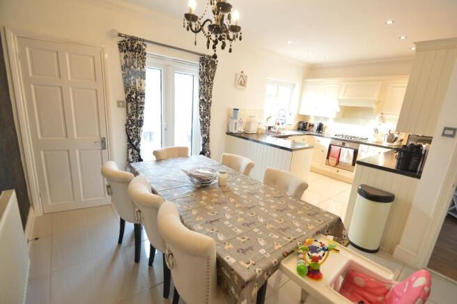 Kitchen diner
