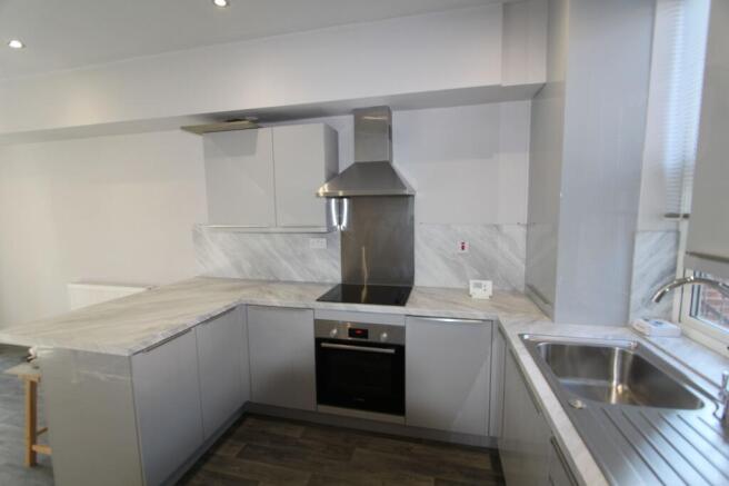1 bed Flat to rent Image 3