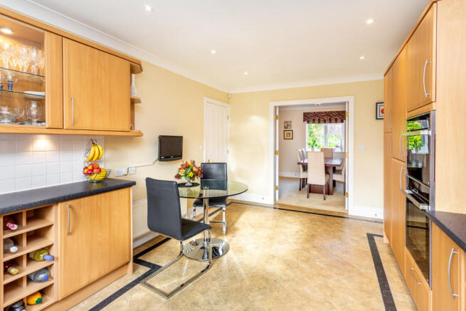 Kitchen/Breakfast Room