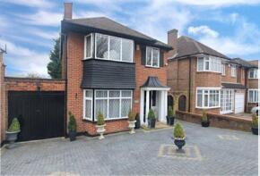 132, Wolmer Gardens, Edgware HA8 8QE
