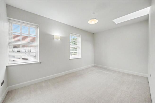 2 bed Apartment for sale Image 10