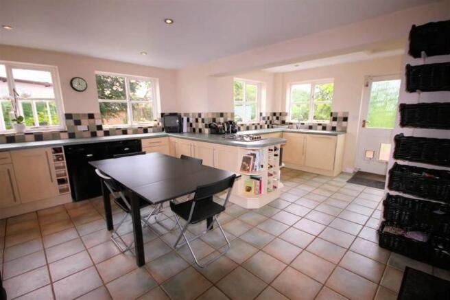 BREAKFAST KITCHEN