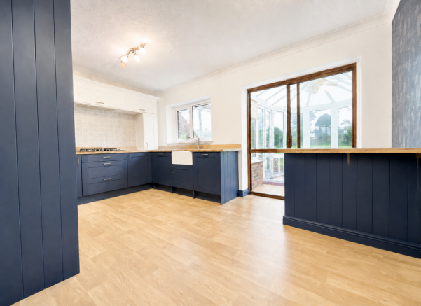 3 bed Detached Bungalow for sale Image 4
