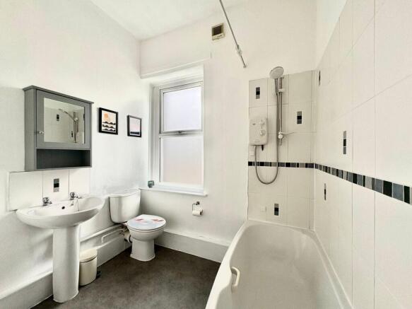 2 bed Terraced for sale Image 11
