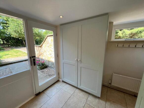 4 bed Detached to rent Image 9