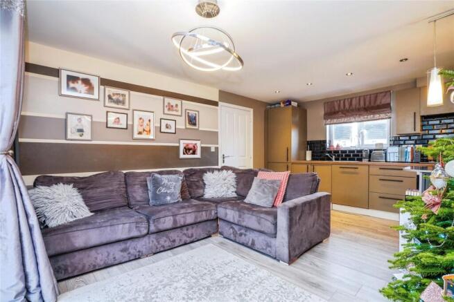2 bed House for sale Image 6