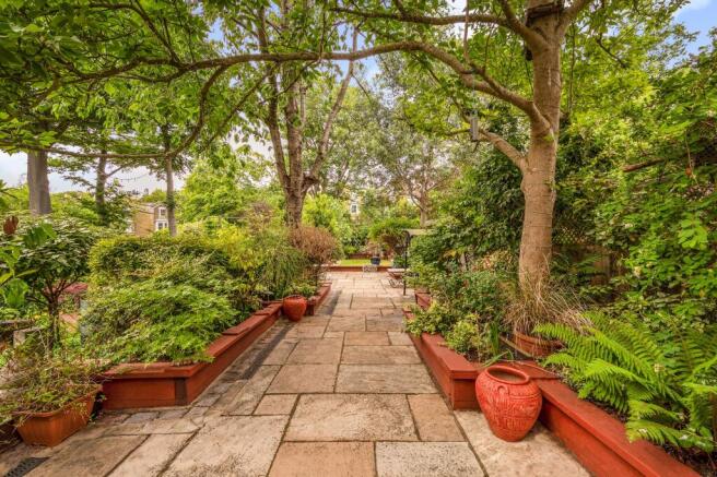Garden, Angle 1