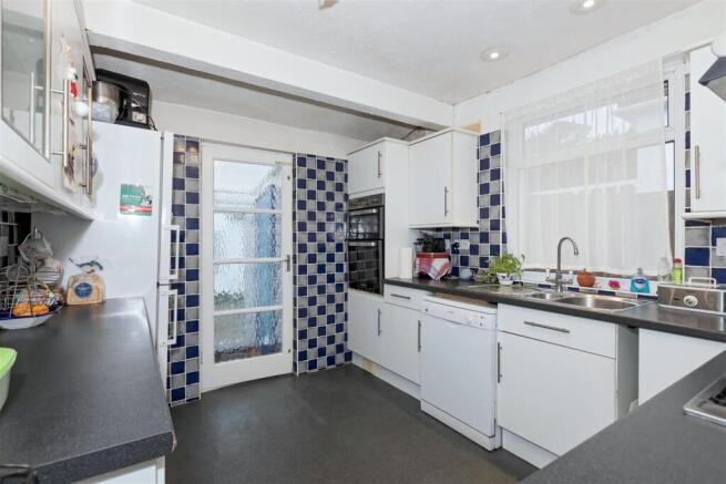 Uplands Avenue_9.jpg