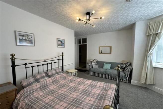 2 bed Flat for sale Image 12