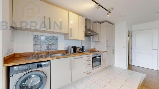 3 Bedrooms Property to rent in E14 - Barrain Londo