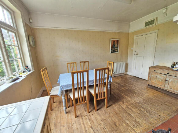 Kitchen/Breakfast...