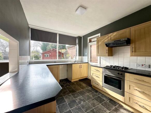 London Road, Hailsham, East Sussex, BN27 photo 4