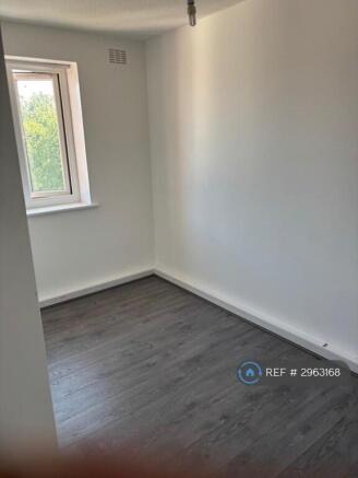 2 bed Flat to rent Image 8