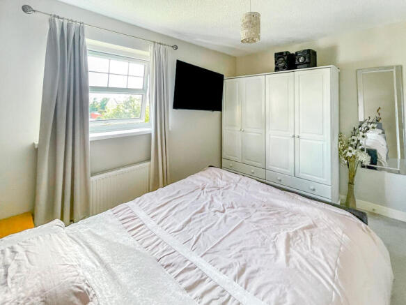 2 bed Semi-Detached for sale Image 9