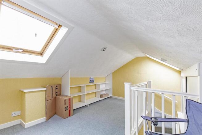 Loft Room-2.jpg