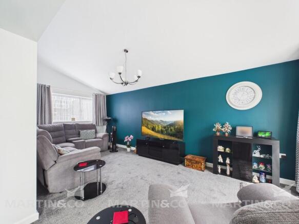4 bed Semi-Detached for sale Image 5