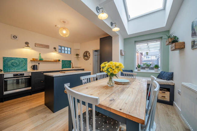 Kitchen / Breakfast Room