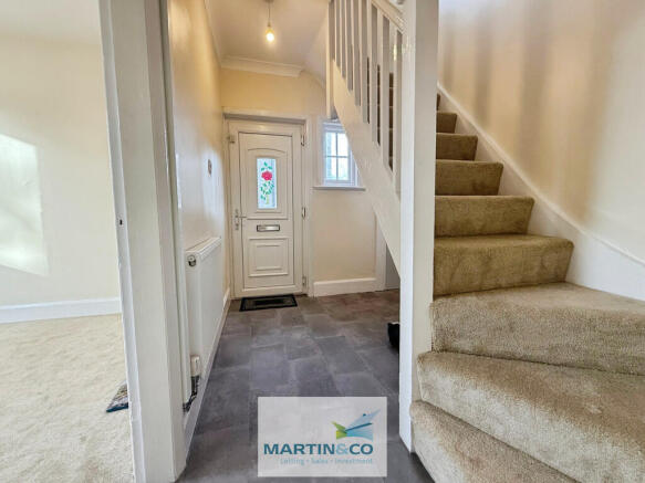 52170a32--40DB-A7...