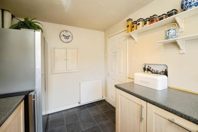 3 bed Town House for sale Image 6