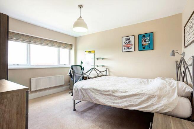 BEDROOM 2