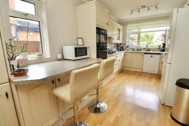 Lincoln Road, North Hykeham photo 4
