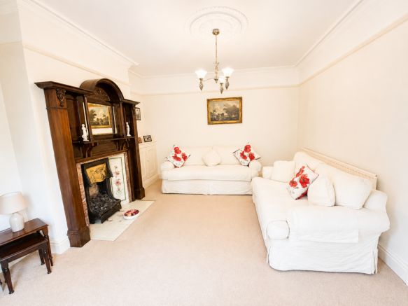 4 bed Detached for sale Image 4